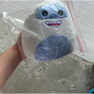 ⛄️ Hermey the elf and the bumble. Both squish included